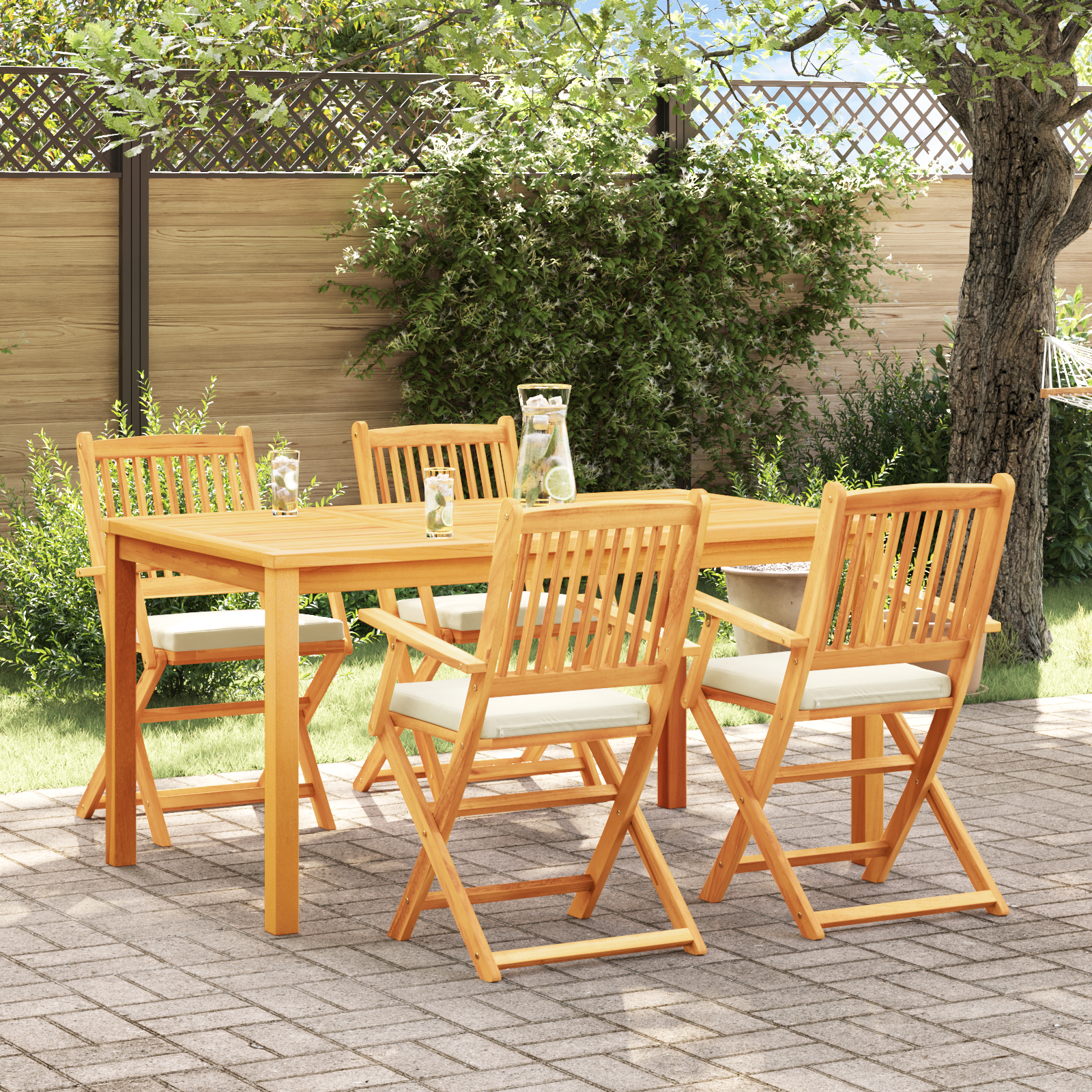 Tuinstoelen 4 st inklapbaar witte kussens massief acaciahout